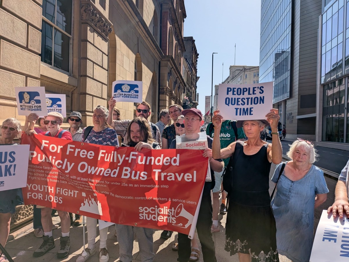 Leeds socialists demand free public&nbsp;transport
